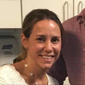 Meet your Posher, Stefanie